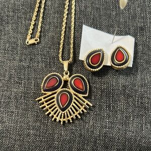 Sarah Coventry Gold Necklace with Red Teardrop Accents